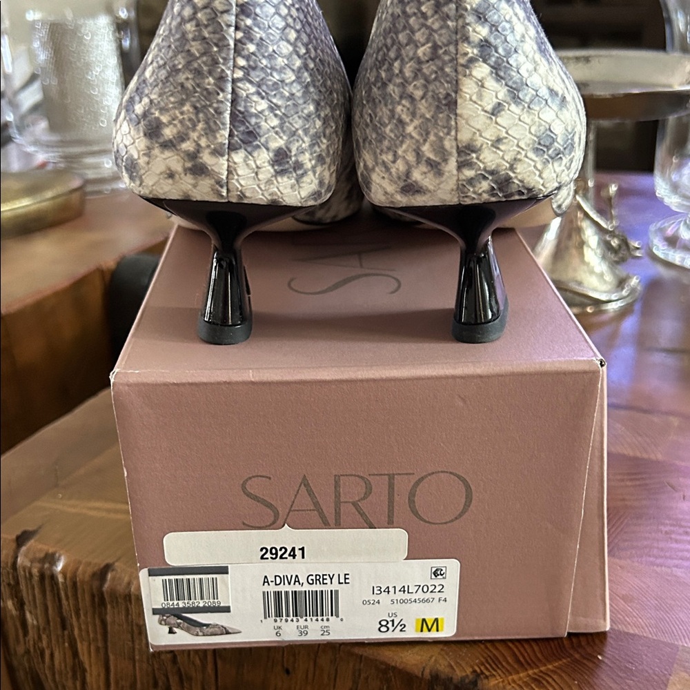 Franco Sarto Snakeskin Heels in Black and Gray - Picture 2 of 5